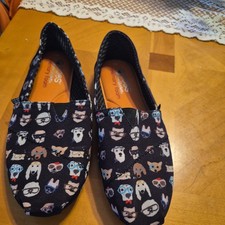 BOBS Skechers Women sz 8 1/2 Black Dog Print Memory Foam Slip On Shoes
