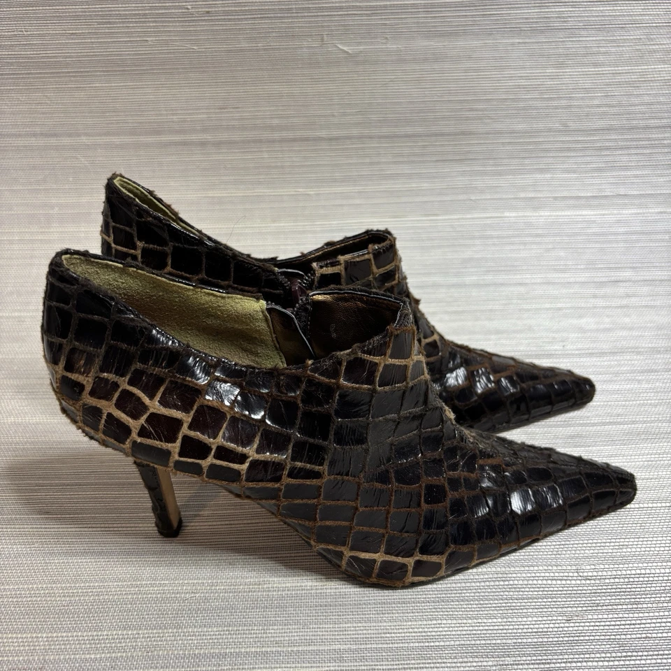 Zapatos de salón Carole Little Brown Croc de cuero brasileño en relieve tacón de gatito EE. UU. 8,5 M Foto 4 de 4