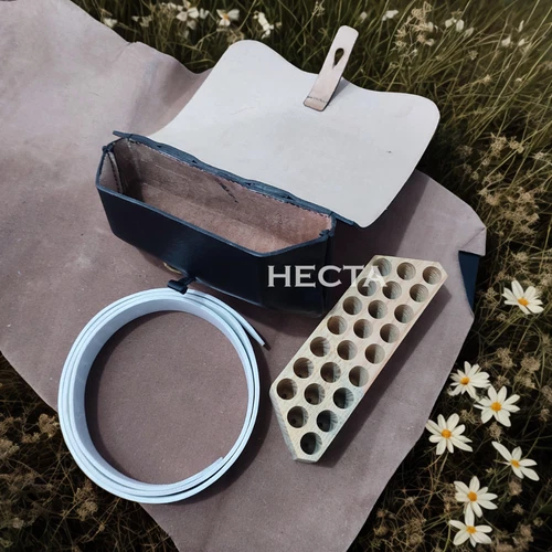 18th Century Revolutionary War Cartridge Box w/ White Genuine Leather Belt