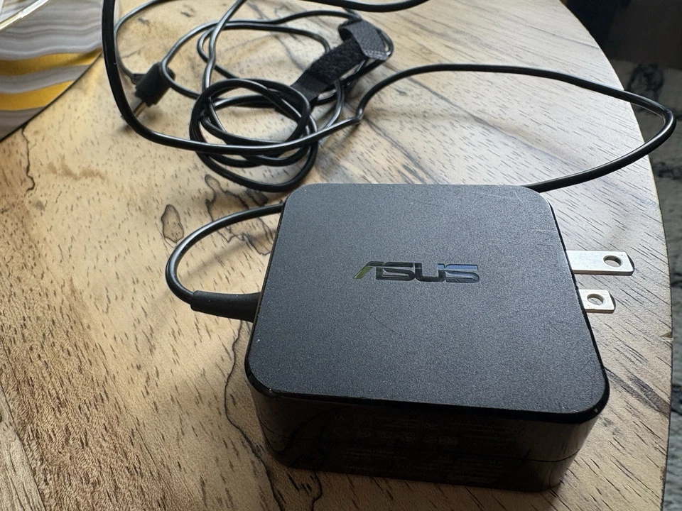 Portátil asus para piezas F555L Notebook PC. Sonicmaster Intel Core i5 5ta generación Foto 4 de 4