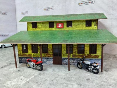 Bahnhofsgebäude Maßstab 1:22,5 - Spur G Bahnhof Diorama Modellbausatz