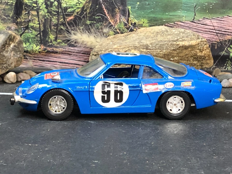 Imperfect 1:24 Diecast Burago Italy ALPINE RENAULT RALLYE MONTE-CARLO #96 No Box - Image 2 of 4