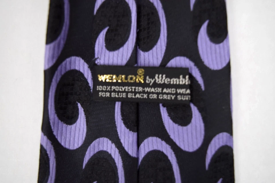 Neck Tie VTG 60s Wembley Psychedelic Purple G Hook on Black Wide Tie 53.5" x 4" - Image 3 of 4