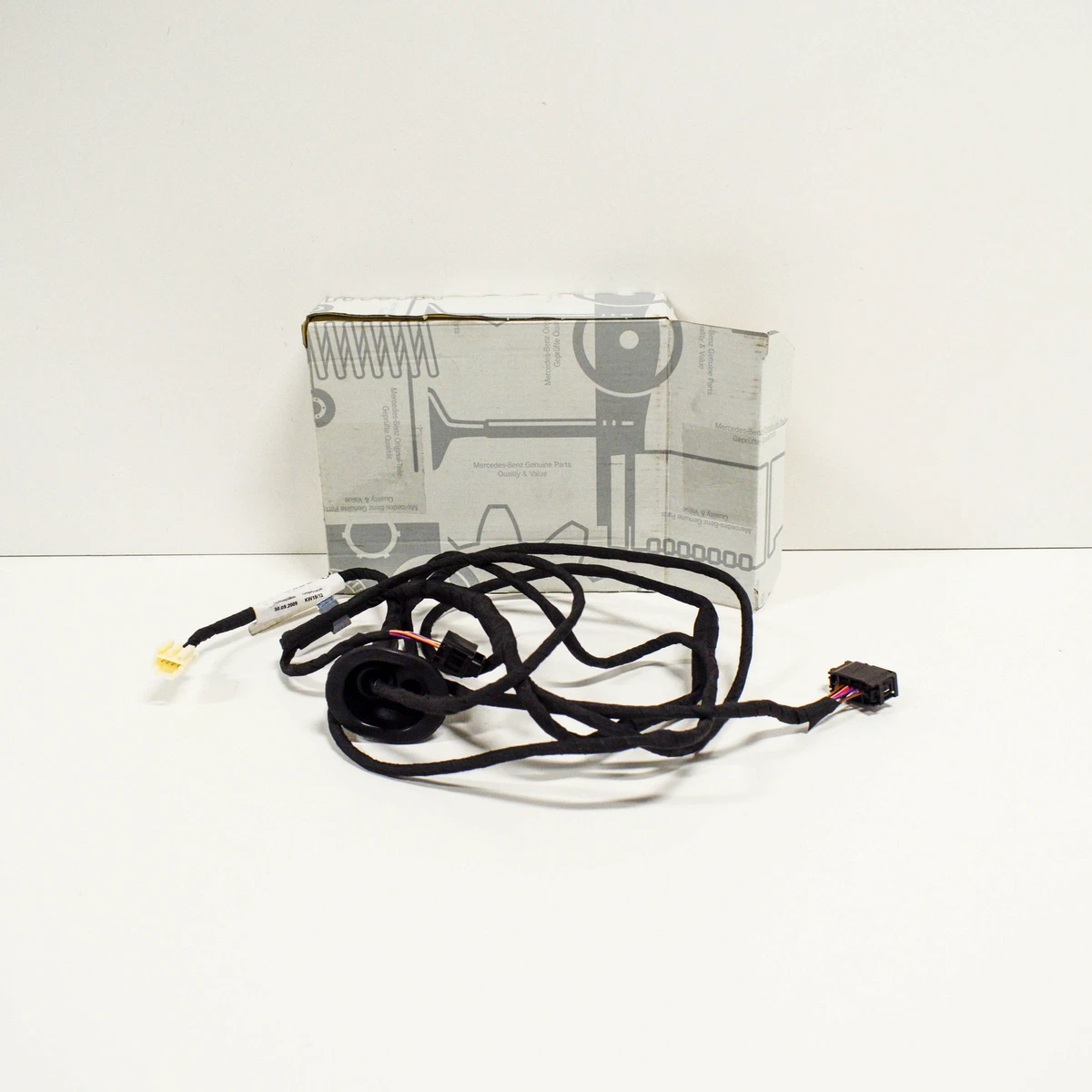 NEW MERCEDES BENZ GL CLASS X164 REAR BUMPER WIRING HARNESS 