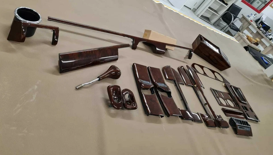 Juego de molduras de madera de nogal Mercedes Benz W126 RHD 500se 500sel 280sel 560SEC 500SEC Foto 2 de 4