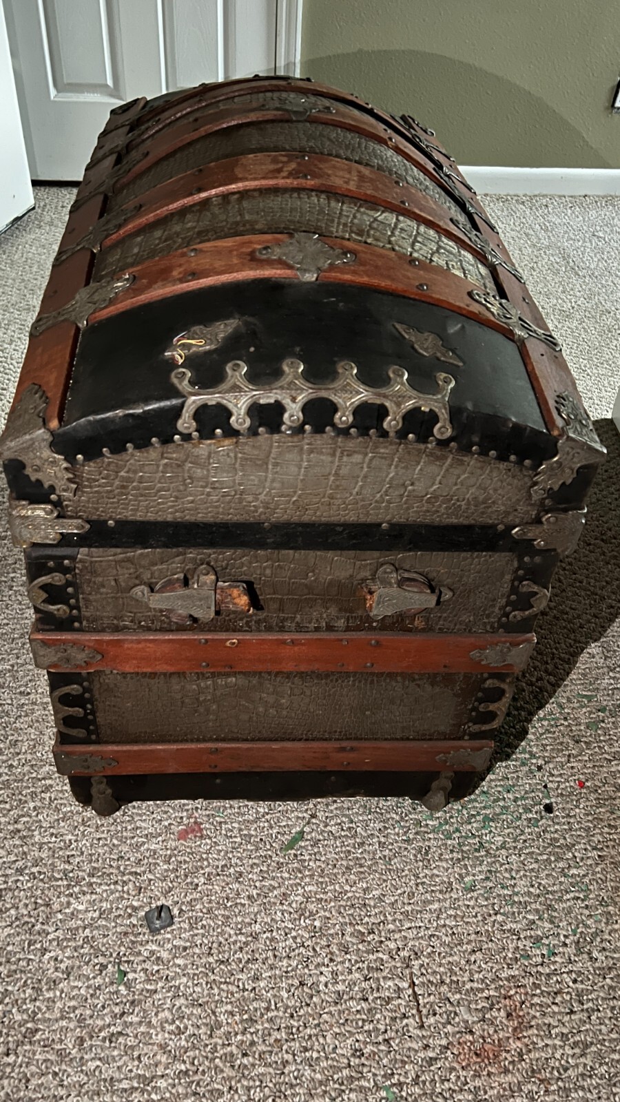 Large, Rounded Top, Keepsake Vintage Trunk Styled Wood & Metal Antique