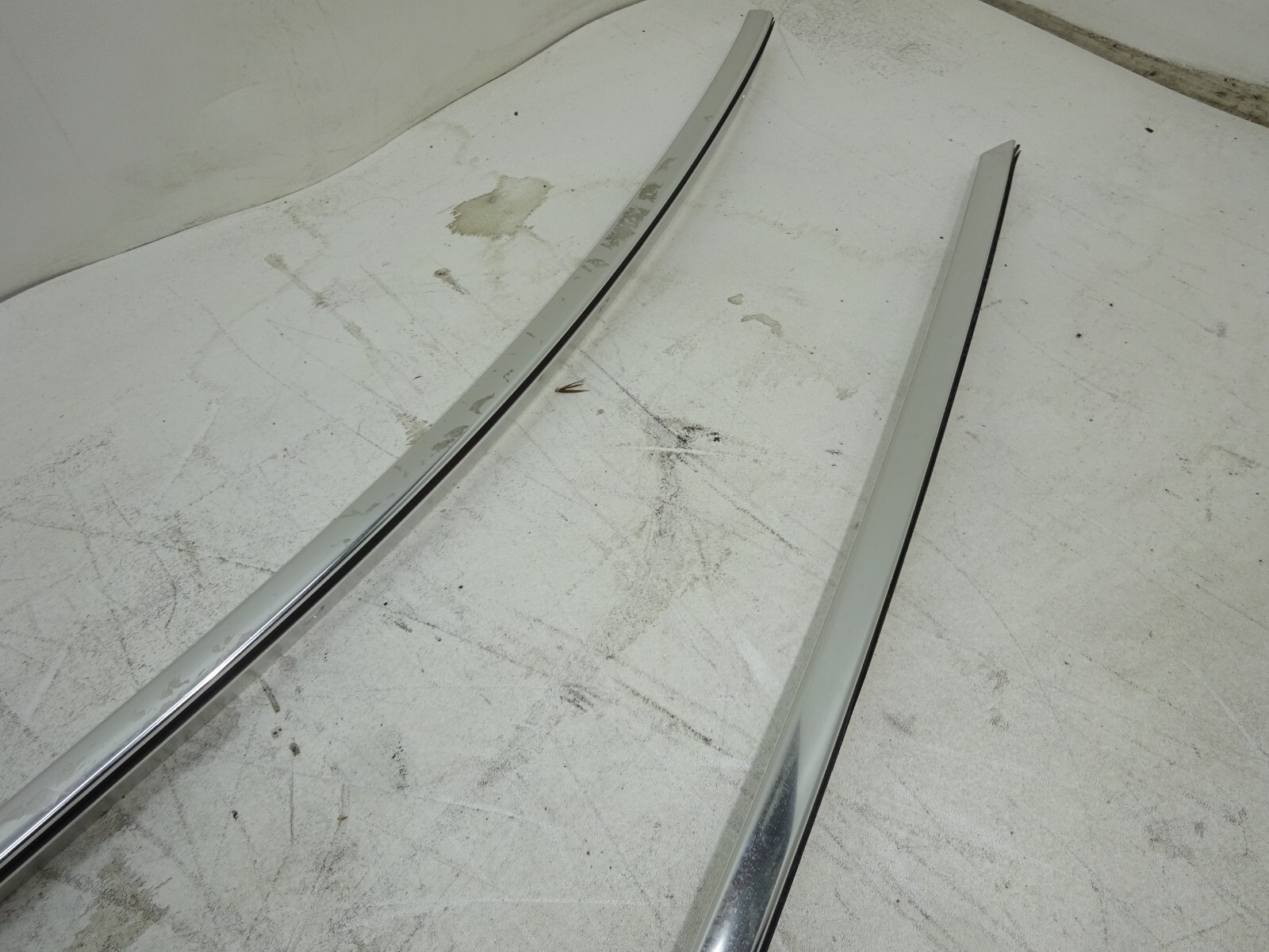 2014-2017 Maserati Ghibli Left Right Roof Window Molding Trim Set OEM DE231044