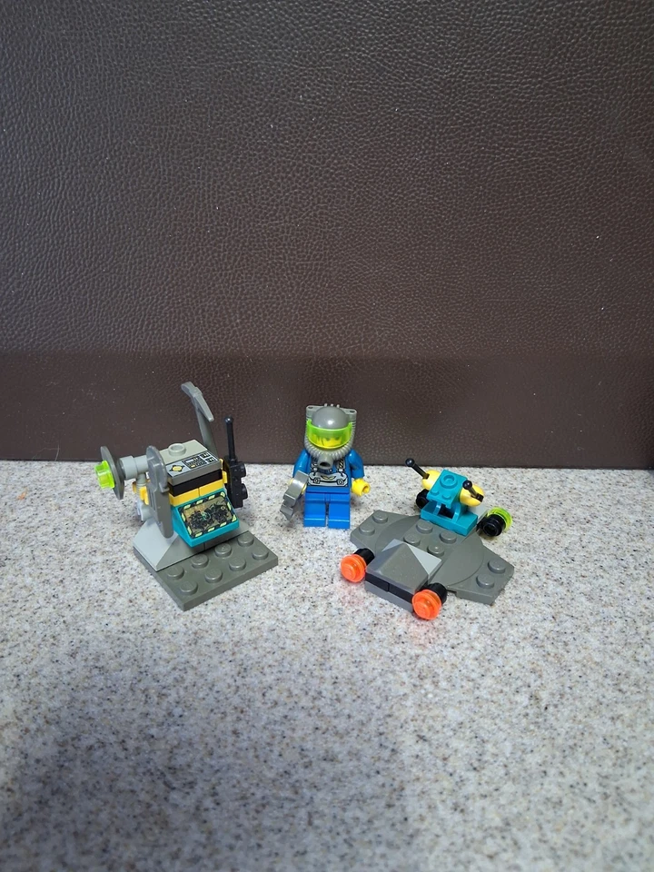 LEGO Vintage Rock Raiders 2 SETS 4910 & 4920 Hover Scout & Rapid Rider SEE DESC - Image 2 of 4