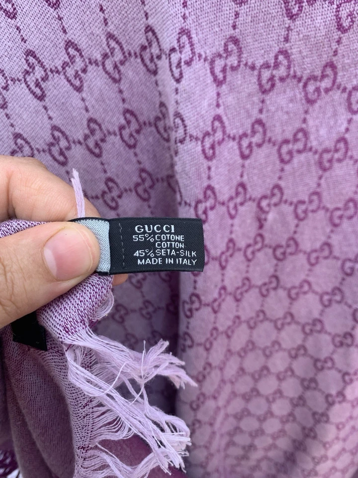 Xale cachecol H3# Gucci GG monograma rosa roxo seda algodão franja feito na Itália - Imagem 3 de 4