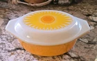 Vintage Pyrex 1.5 QT Casserole Yellow Daisy Sunflower Oval with Lid