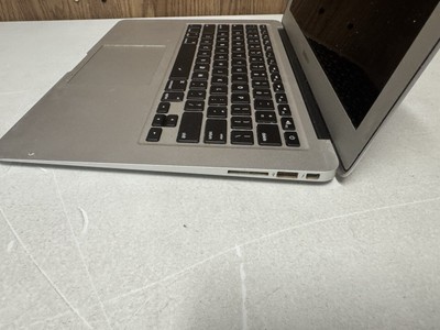 MacBook Air 13” A1466 2015 i5 4GB 120GB – Water Damage Not Turning