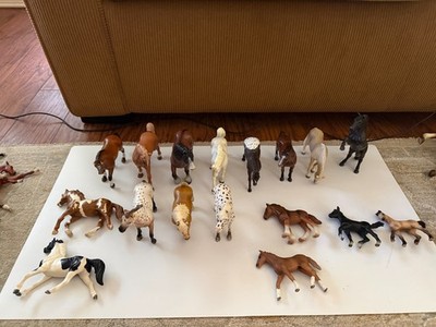 Schleich Vintage Horse Lot (includes 12 adults & 4 foals)