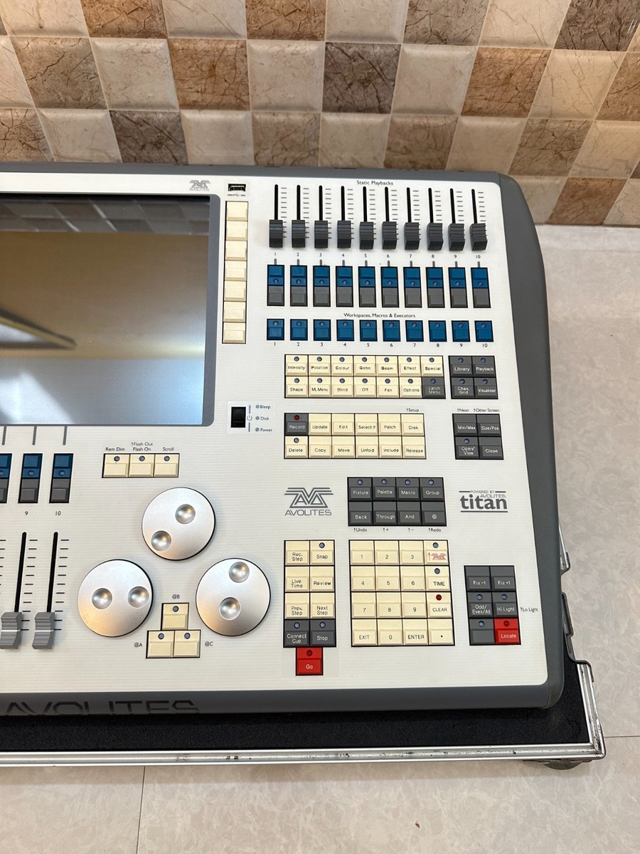 Avolites Tiger Touch II Lighting Console with Flight Case | eBay