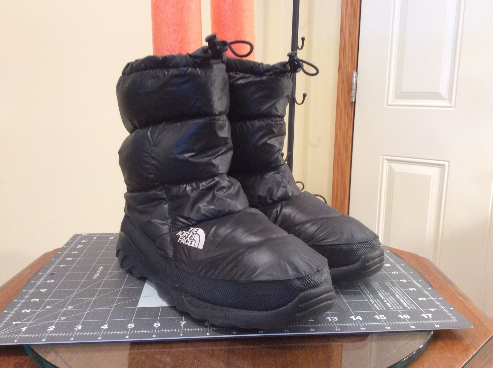 The North Face Men’s Black Goose Down Insulated Winter Boots See Description