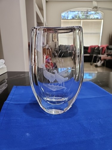 Etched Crystal Art Glass "Pheasant" Vase By Sven Palmquist For Orrefors, Signed