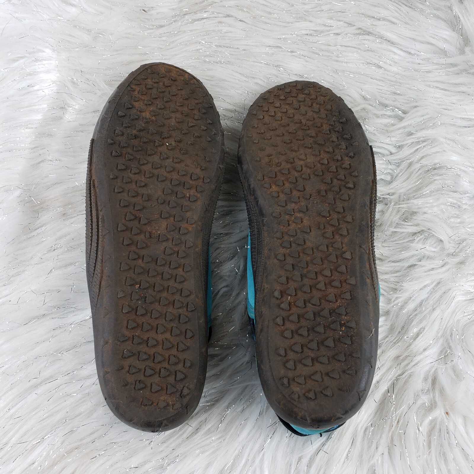 VOIT Blue Slip On Casual Water Socks Shoes Youth Size 4 eBay
