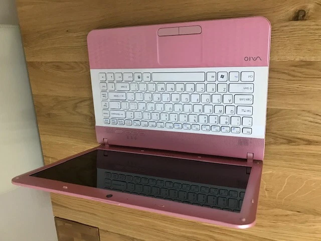 Sony VAIO VPCEG 14.1" i7 2620M laptop - Windows 10 500  8 GB HDD Office pro 16  - Image 3 of 4