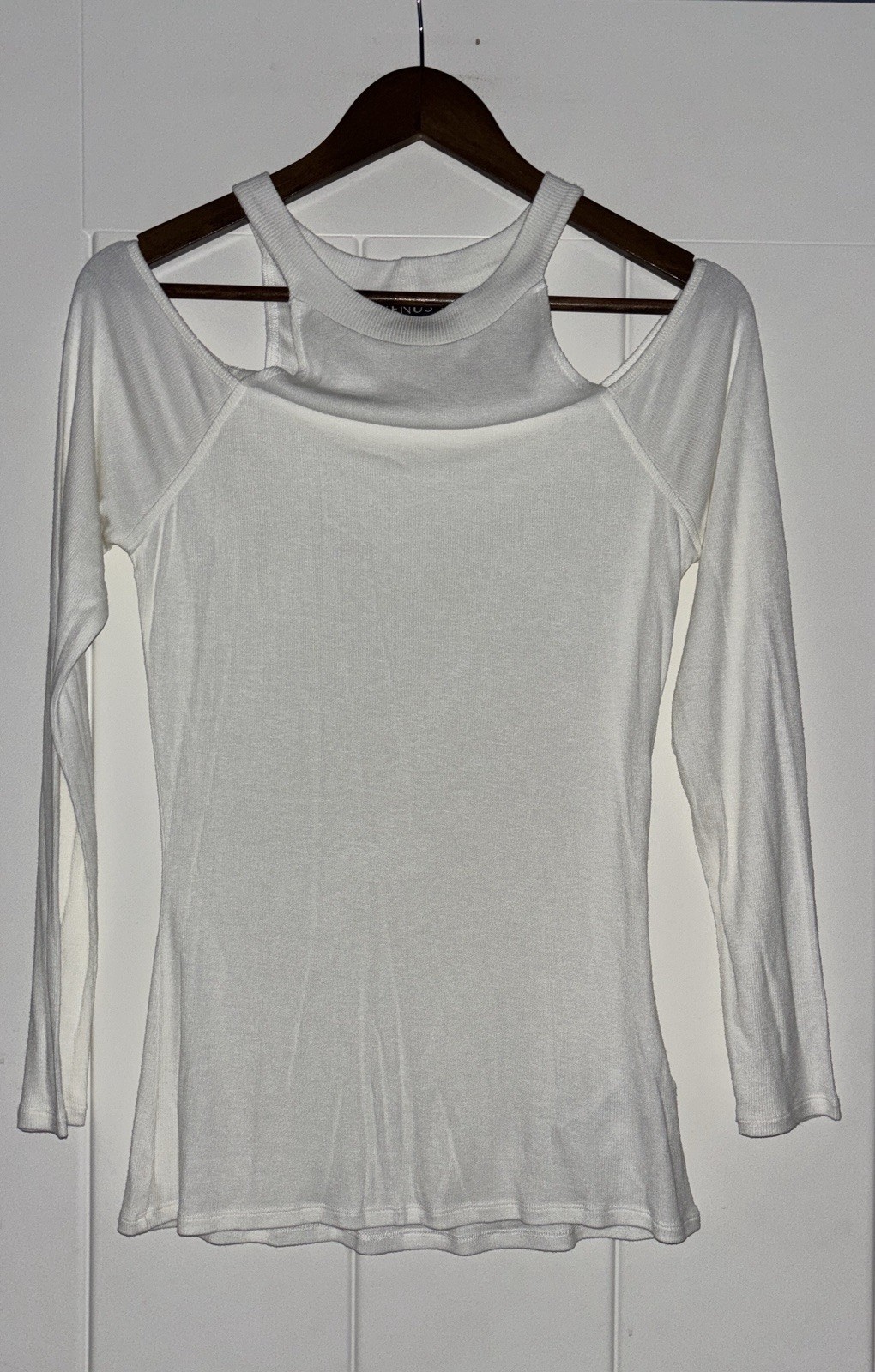 Venus Slash Neck Cold Shoulder Classic Rib Knit White Top Women L Summer Travel
