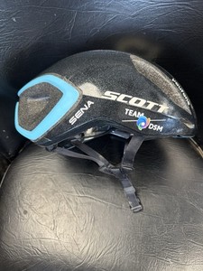 f7 football helmet with speedflex chin strap Panthers WR Adam Thielen is using a Schutt F7 Pro with an F7-EGOP-VI-NB-VC  facemask and a SportStar Victory chinstrap; he used a Riddell SpeedFlex  Precision with a CU-SF-2BD-SW-HP facemask in 2024. #Carolina #