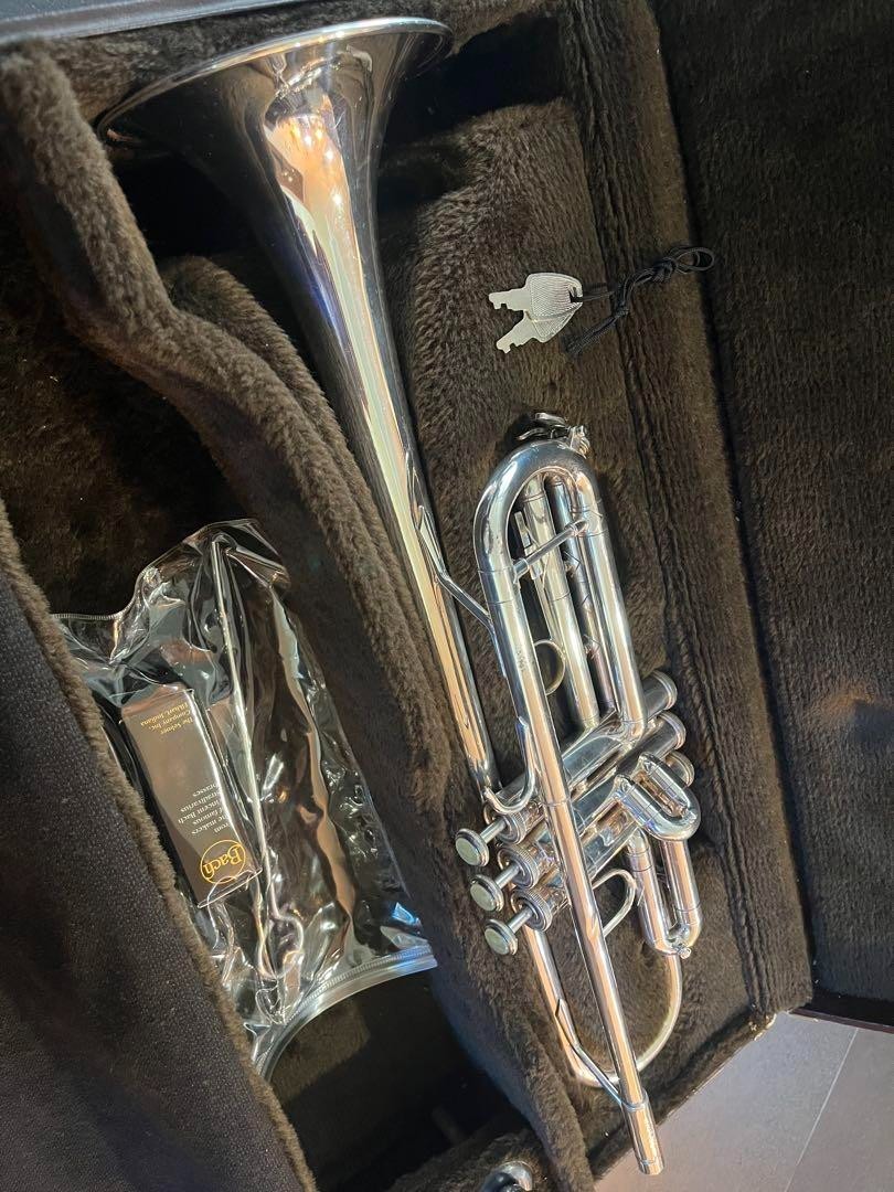 Vincent Bach ヴィンセントバック B♭トランペット TR300 Bach ヴィンセント・バック TR300H2 B♭トランペット フラット