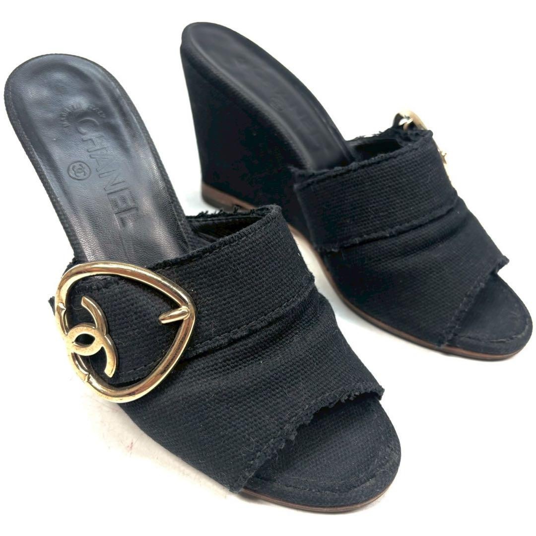 CHANEL ゴールド ミュール 中ヒール ゴールド（金色）系 CHANEL(シャネル) サンダル・ミュール