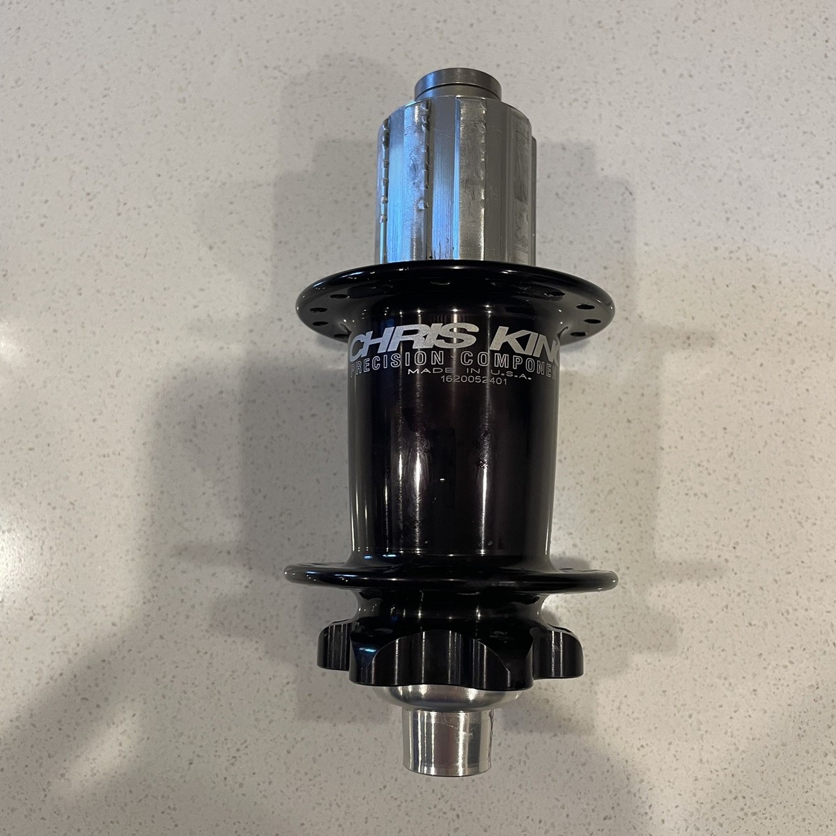 Chris King リアハブ 黒 Chris King Boost Rear Hub - 12x148 - 6-Bolt - Micro Spline - Black