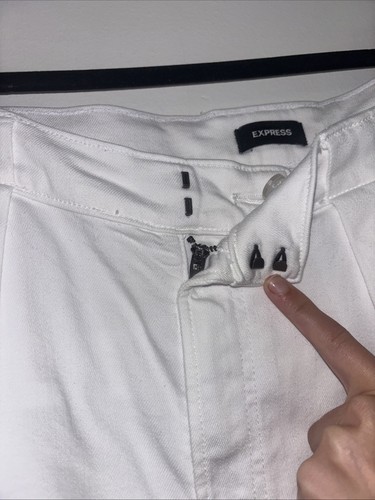 Express White Jeans Sz 8 high rise stretch bell bottom Pants Pleats beachy vacay - Picture 6 of 9