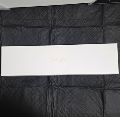 Apple Watch Series 8 45mm Starlight Aluminum GPS w/ Blue Sport Loop