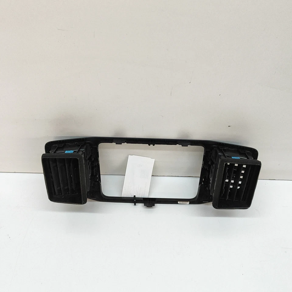 Volkswagen AMAROK 2H Navi Screen Cover Trim 2H6858071A 2018 31381296 - image 2 of 4