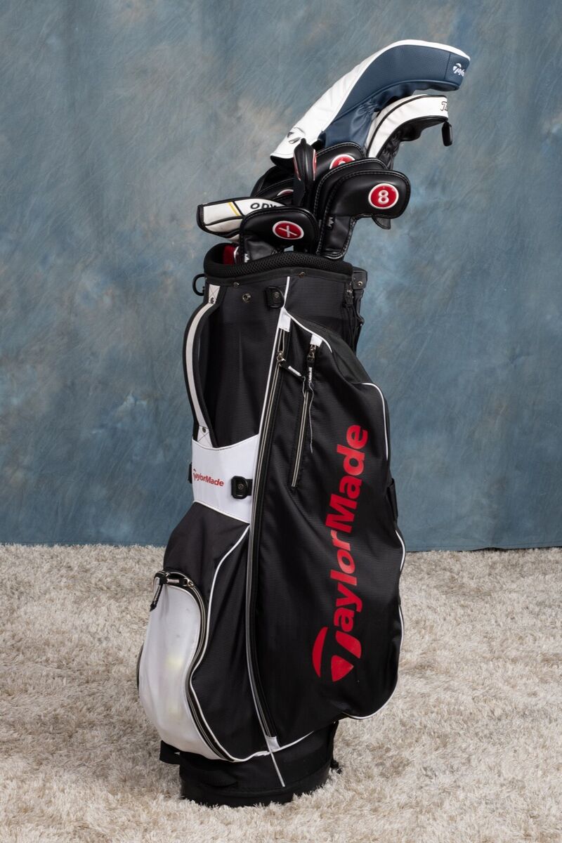 TaylorMade Stand Black/white &red trim golf bag 4 way Pre TaylorMade Stand Black/white &red trim golf bag 4 way Pre
