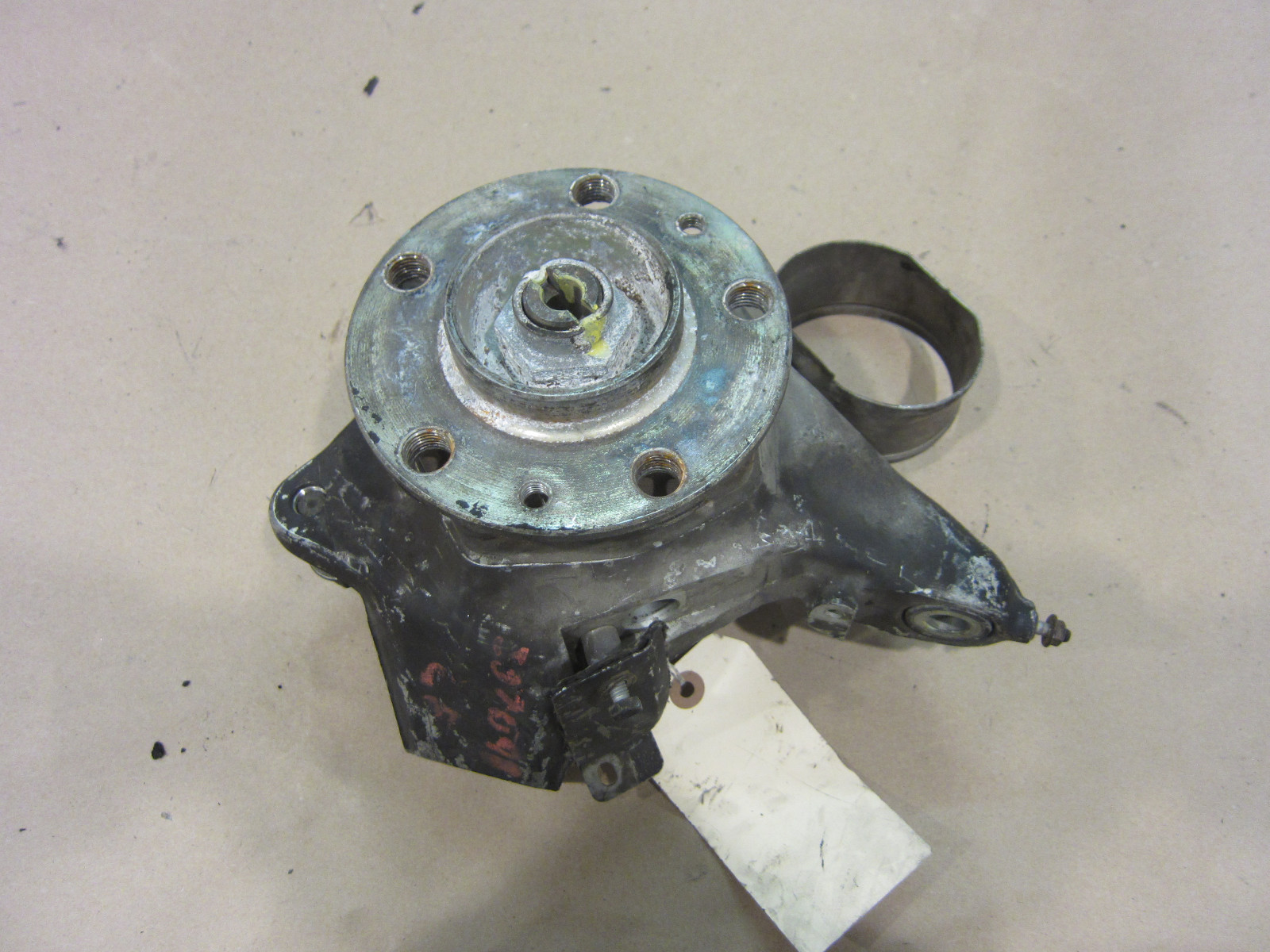 Ferrari 355,348,512 - Front Hub Knuckle With Hub - P/N 142882