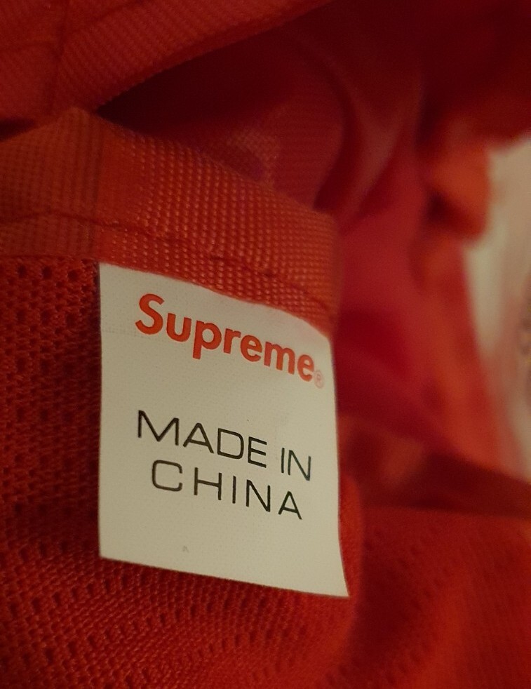 FW18 Supreme utility bag Waterproof and abrasion resistant red pouch reflective thumbnail 13