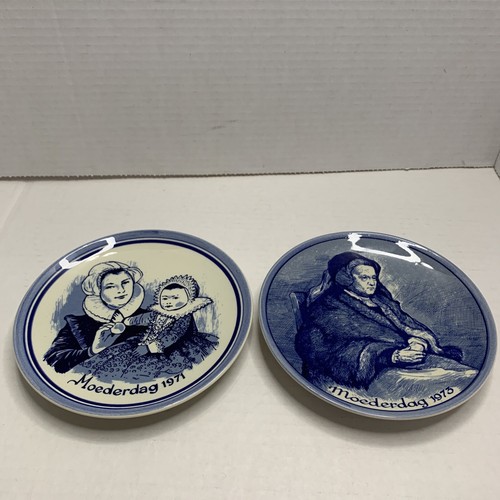Vintage Genuine Delft Moederdag 1971 & 1973 Wall Hang Plate Schoonhoven Holland - Picture 2 of 18
