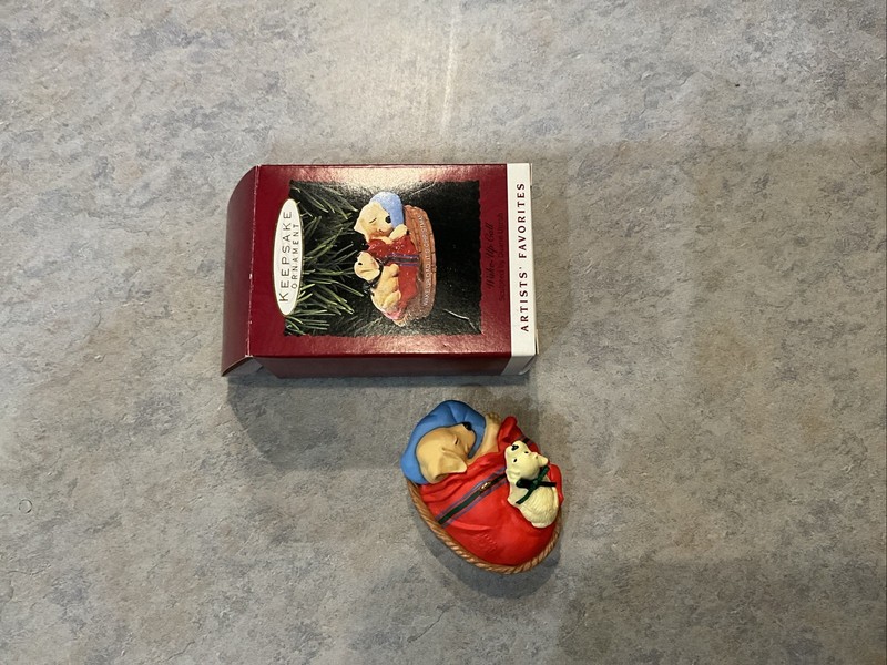 Vtg Hallmark "Wake Up Call" Yellow Labs Keepsake Ornament In Original Box 1993.
