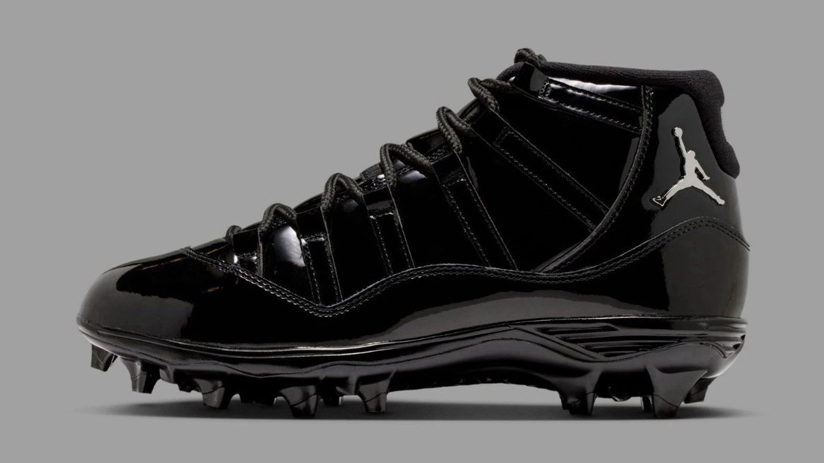 Nike Air Jordan 11 Mid TD Football Cleats HM7324-001 Patent Black