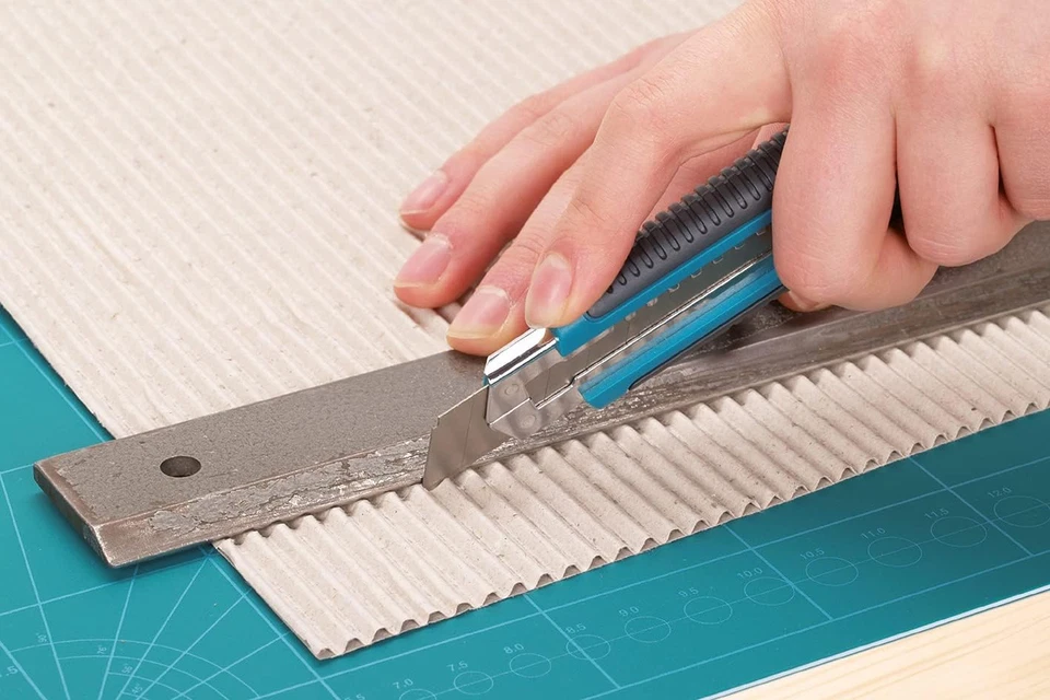 Cutter Con Lama a Spezzare Standard Da 18 Mm I 4146000 I Cutter in Plastica Con - Immagine 4 di 4