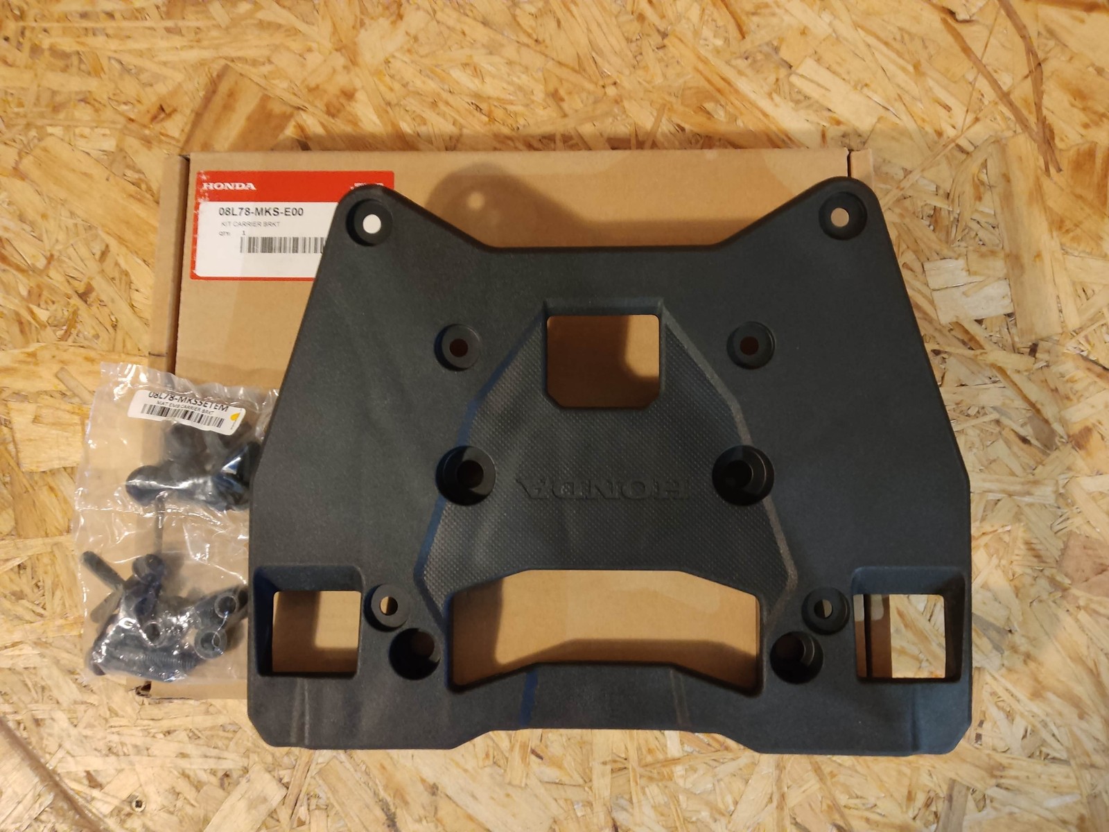 Platine CRF1100 2021 Africa Twin support top box Honda 08L78-MKS-E00