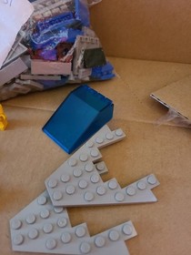 LEGO 6931 Space Classic Space FX-Star Patroller w/ 2 minifigures 1985 Incomplete