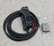 Keyence LV-21AP Digital Laser Sensor LV Series Amplifier Unit New 