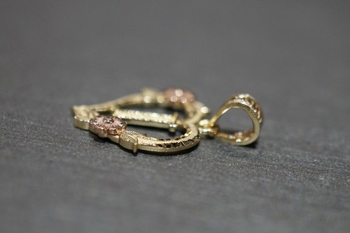 10K massives Gelbgold 0,75" Diamantschliff Initiale Herz mit Rose Charm Anhänger. - Bild 58 von 146