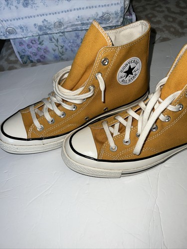 Women’s 10.5 - Converse Chuck 70 Hi Sunflower High Top Mens 8.5 Mustard Yellow - 第 4/9 張圖片