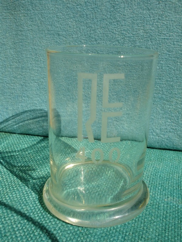 Lab Beaker 400 ML RCC Acid Etched 3 1/4" Wide x 4 9/16" High / Weight 11 Ozs VG+