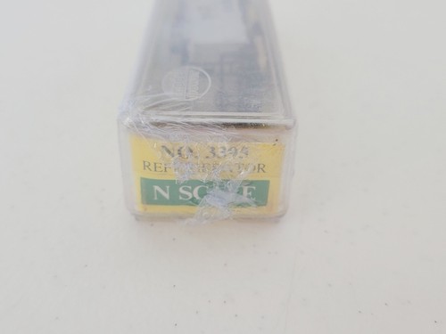 N Model Power 3395 Refrigerator N Freight Car #9153 New - Picture 3 of 3