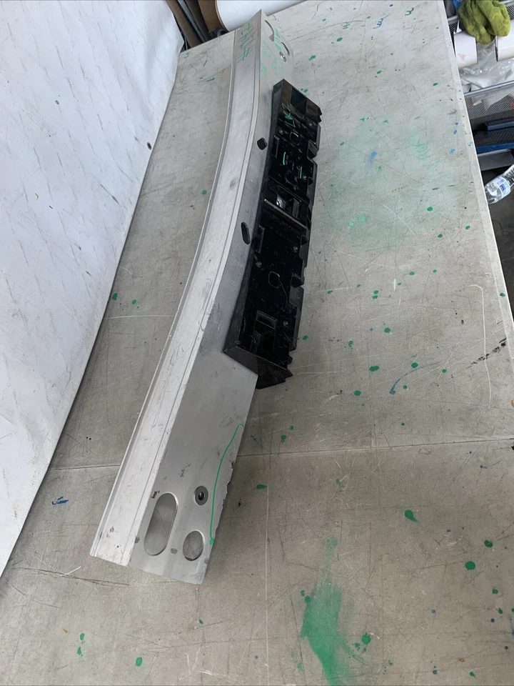 2023 TOYOTA CROWN REAR BUMPER REINFORCEMENT IMPACT BAR OEM Foto 4 de 4