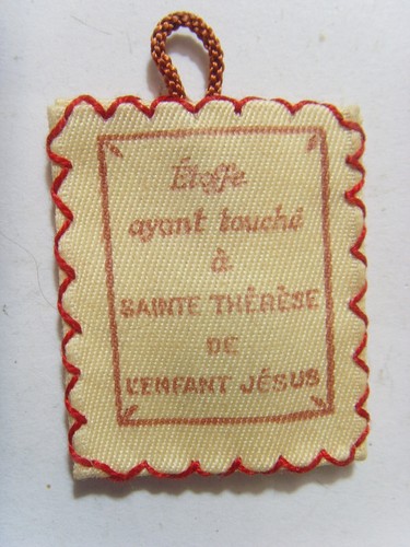 1954 antique catholic Saint Threse Basillica Lisieux France Relic 53769 - Picture 4 of 4