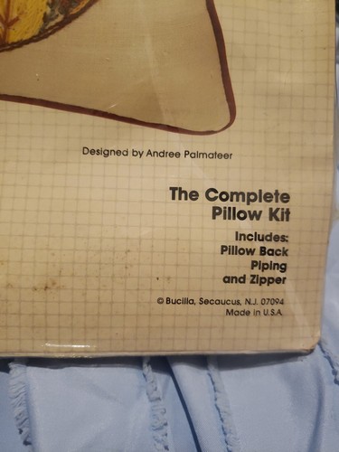 Kit de Almohada Bucilla Bordada Crewel #49055 Prado Dorado Vintage Pájaros Cuadrados - Imagen 5 de 7