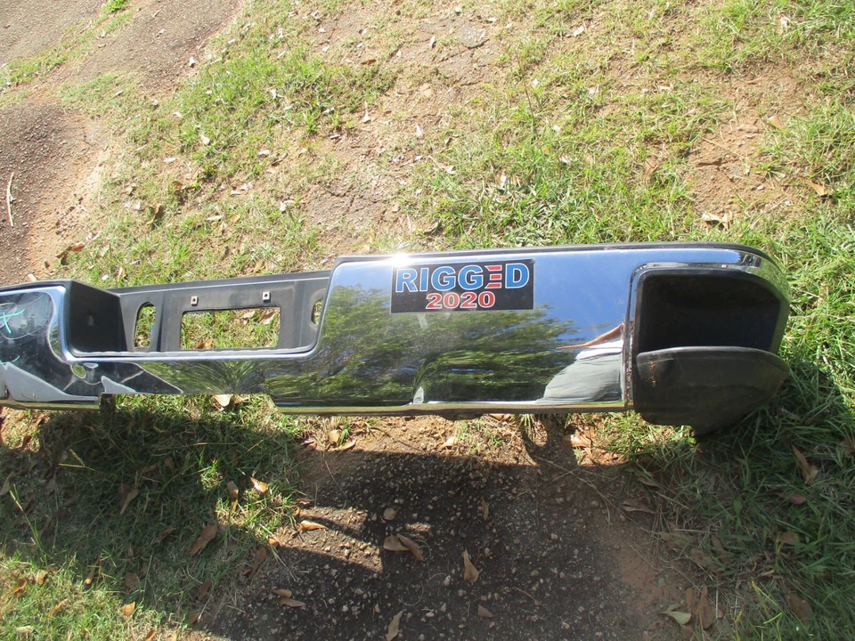 FUNDA PARACHOQUES TRASERO CROMADA AFTERMARKET PARA 14 15 16 17 19 CHEVY SILVERADO 1500 Foto 2 de 4