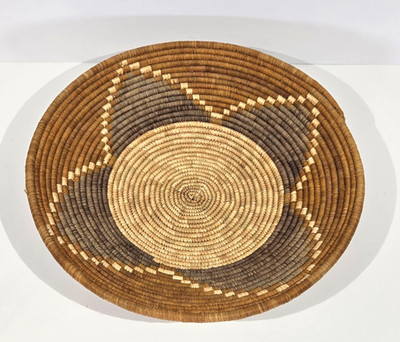 Vintage African Batoro Handwoven Raffia Basket Bowl 12'' Coil Star Pattern Boho