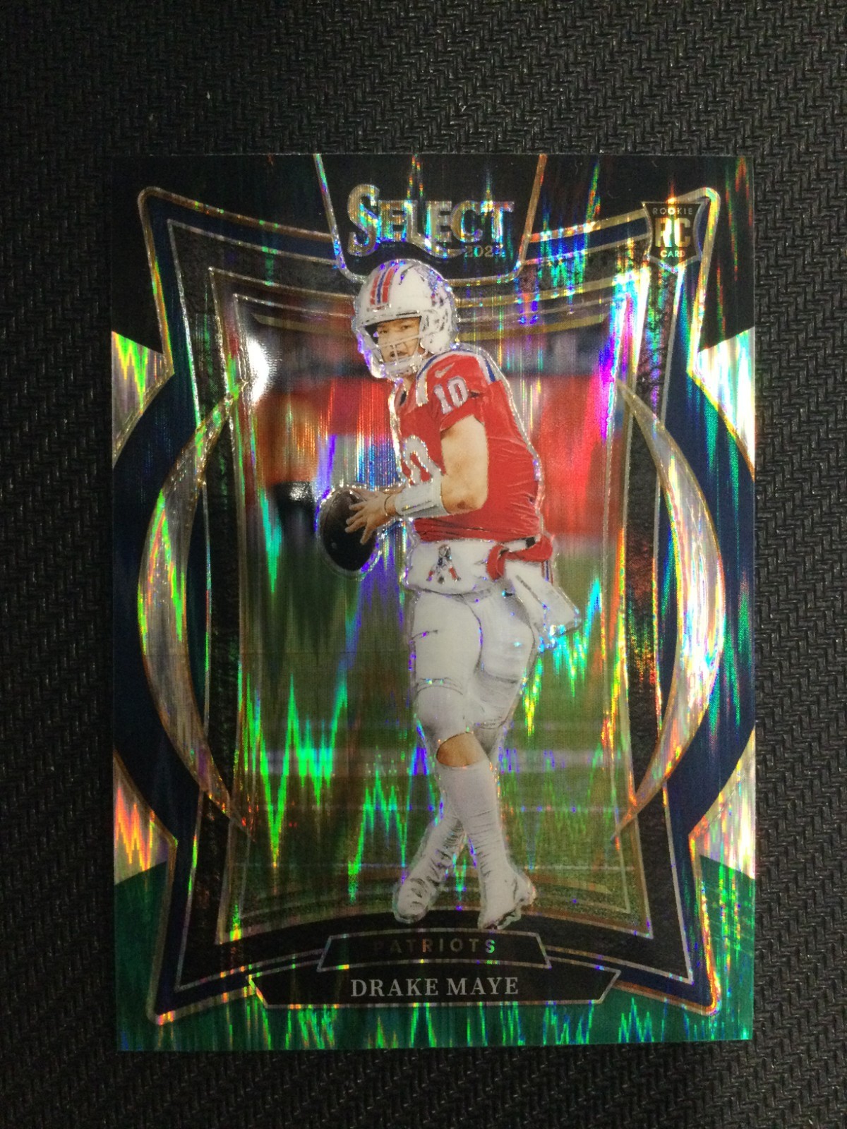 2024 Panini Select #27 Drake Maye Rookie Black & Green Prizm Shock No Reserve