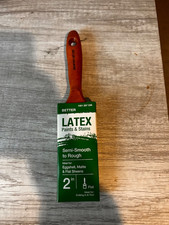 LOT OF DIFFERENT PAINTBRUSHES